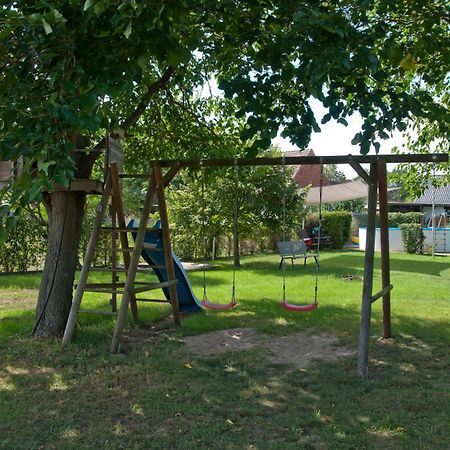 Ferienwohnung Alte Schule เฟทเชา ภายนอก รูปภาพ